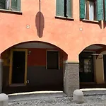 Appartamento Ai Portici Di Via Savonarola
